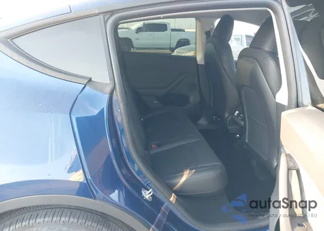 2024 Tesla Model Y from USA, damaged, VIN 7SAYGDEE7RA239148